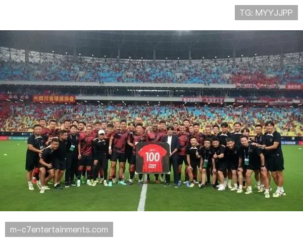 五粮液文化体育中心专业足球场承办成都蓉城主场赛事